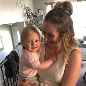 Meet your Posher, Laura